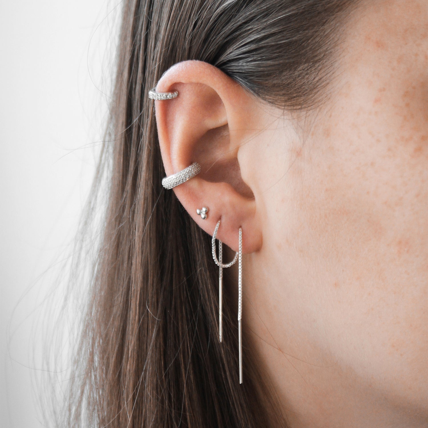 What Are Threaded Earrings?