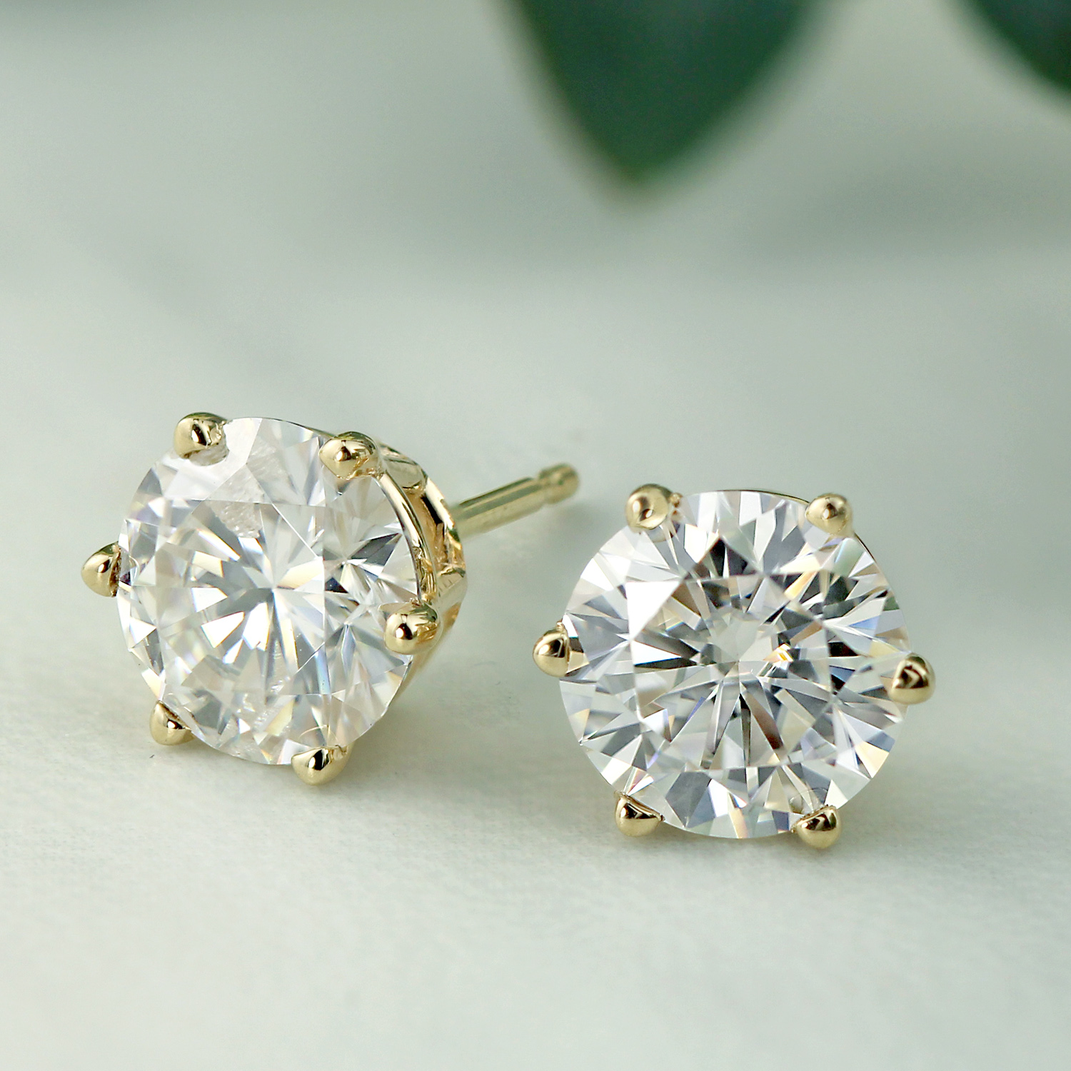 How to Buy Diamond Stud Earrings?